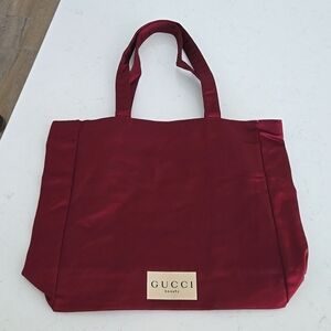 New GUCCI tote bag burgundy wine color & pink interior Gucci beauty VIP tote bag